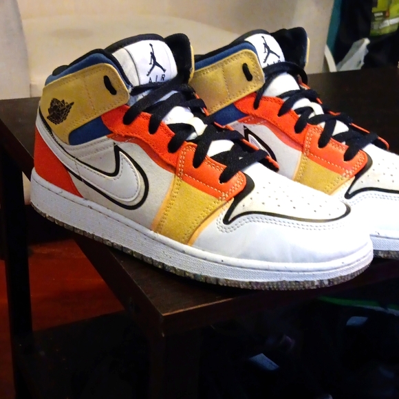 Jordan Other - AIR JORDAN 1 MID SE GS 'MULTI-COLOR-CANVAS' SZ 6.5Y OR WOMEN'S 8